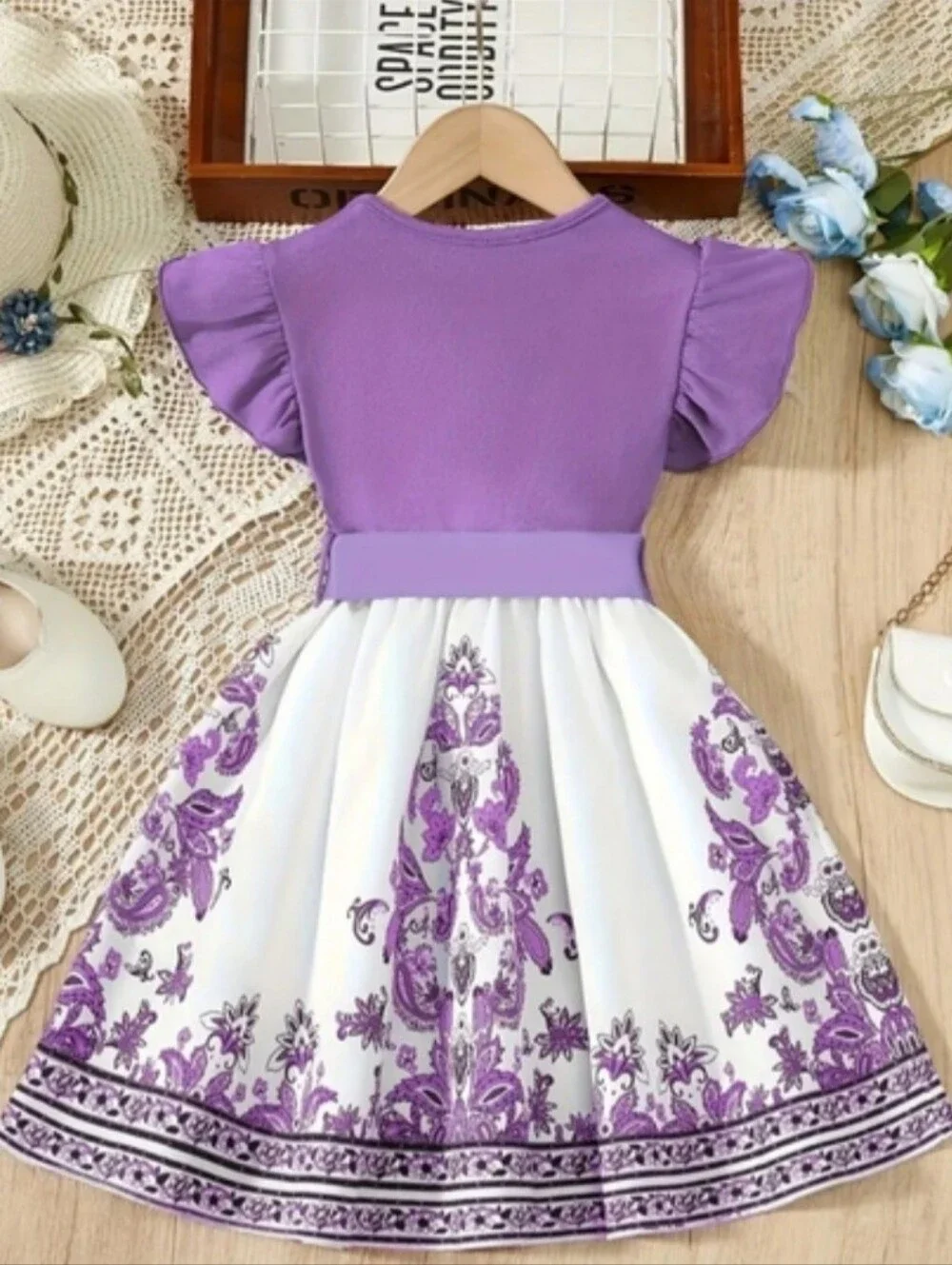 NWT Gir's Lilac and White Floral Sash Dress.